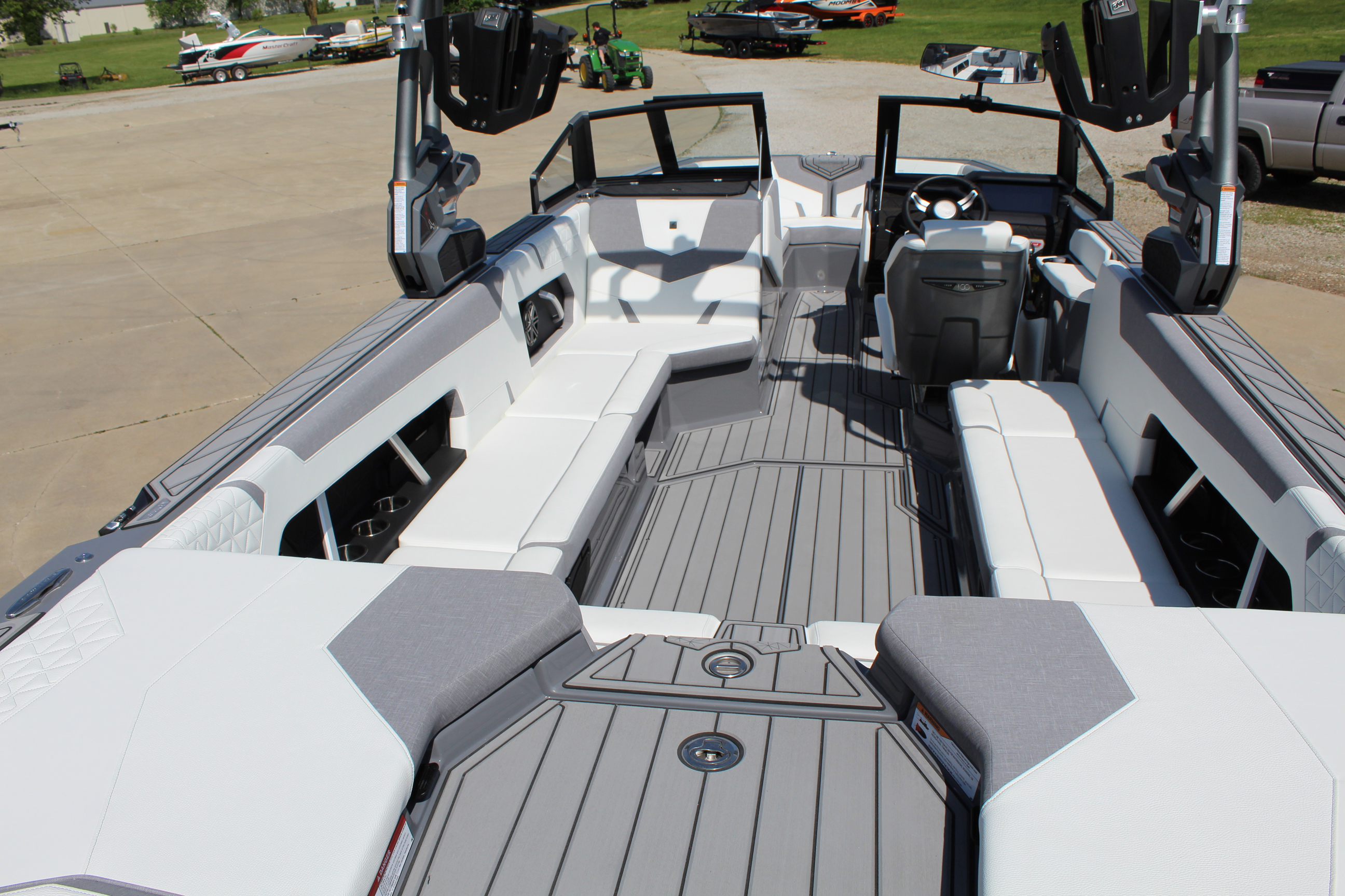 2025 Nautique GS24 Icon